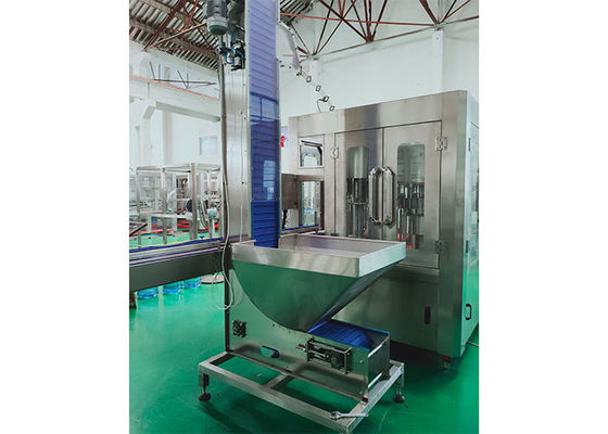 Máquina de empacotamento de engarrafamento automática de 6000BPH Wate, linha de produção pura do engarrafamento da água